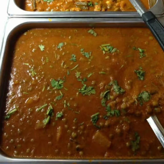 Alu Muttar.